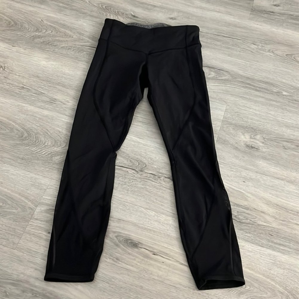 Lululemon black leggings size 2 with mesh